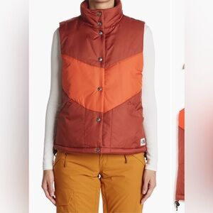 EUC LIKE NEW The North Face Sylvester Water Resistant Vest Size XL Brandy Bro